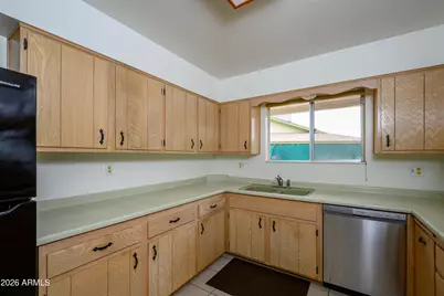 10636 W Mission Lane, Sun City, AZ 85351 - Photo 12