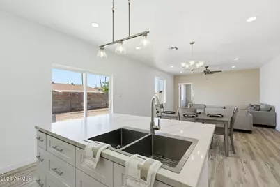 3627 W Palmaire Avenue, Phoenix, AZ 85051 - Photo 4