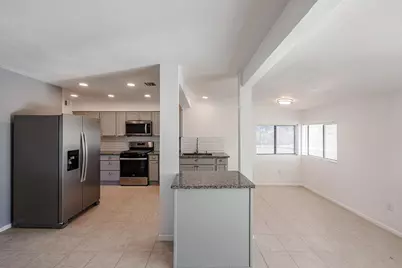 11417 N Hacienda Drive, Sun City, AZ 85351 - Photo 4