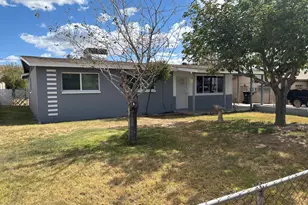 515 W la Mirada Dr, Phoenix, AZ 85041 - Photo 2