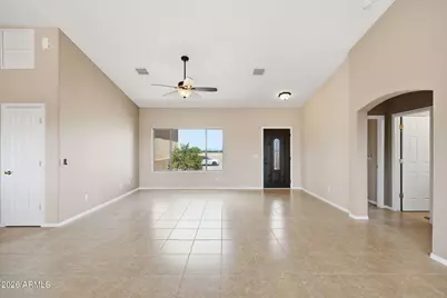 8827 W Magnum Drive, Arizona City, AZ 85123 - Photo 4