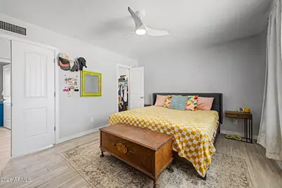 5211 S 43rd Place, Phoenix, AZ 85040 - Photo 16