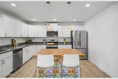 5211 S 43rd Place, Phoenix, AZ 85040 - Photo 12