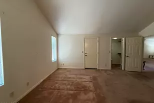 685 E Linda Ln, Gilbert, AZ 85234 - Photo 16