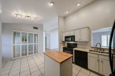 1822 E Bluefield Avenue, Phoenix, AZ 85022 - Photo 16