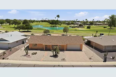 18221 N Willowbrook Drive, Sun City, AZ 85373 - Photo 2
