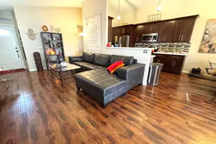 1518 W Lobster Trap Dr, Gilbert, AZ 85233 - Photo 2