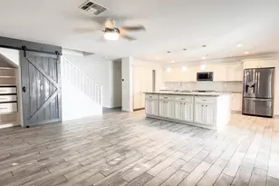 5761 W Larkspur Dr, Glendale, AZ 85304 - Photo 6