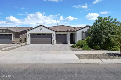 16118 W Desert Hills Drive, Surprise, AZ 85379 - Photo 2