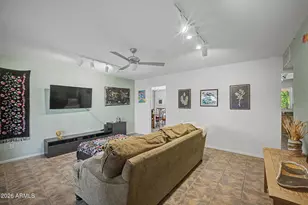8243 E Monte Vista Rd, Scottsdale, AZ 85257 - Photo 10