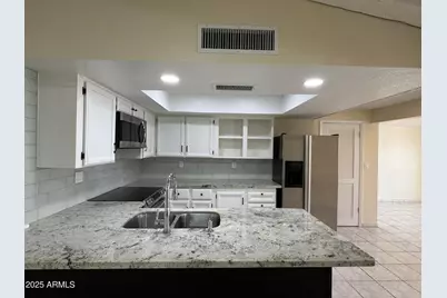 5502 W Frier Drive, Glendale, AZ 85301 - Photo 6