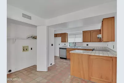 1010 E Becker Lane, Phoenix, AZ 85020 - Photo 14
