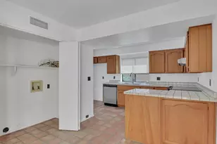 1010 E Becker Ln, Phoenix, AZ 85020 - Photo 14