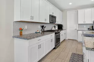 17381 W Running Deer Trl, Surprise, AZ 85387 - Photo 6