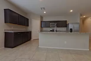 31026 W Earll Dr, Buckeye, AZ 85396 - Photo 4