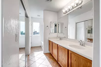 2208 N 78th Glen, Phoenix, AZ 85035 - Photo 14
