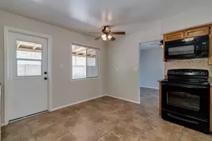 137 E Riviera Dr, Tempe, AZ 85282 - Photo 12