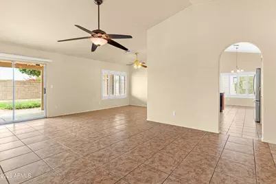 10919 W Lawrence Lane, Peoria, AZ 85345 - Photo 4