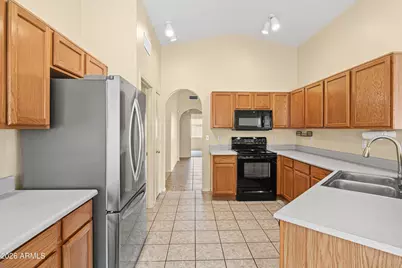 10919 W Lawrence Lane, Peoria, AZ 85345 - Photo 10