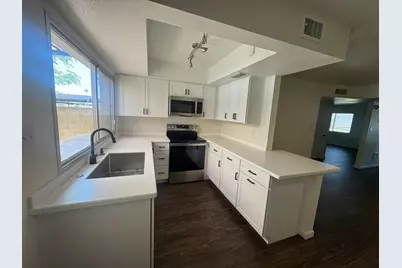 8216 E Keim Drive, Scottsdale, AZ 85250 - Photo 2