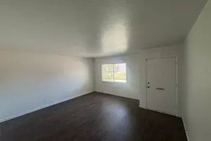 8216 E Keim Dr, Scottsdale, AZ 85250 - Photo 4