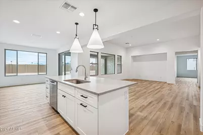 16673 W Whitton Avenue, Goodyear, AZ 85395 - Photo 2