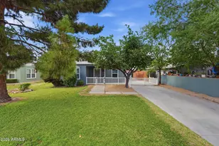 1046 E Clarendon Ave, Phoenix, AZ 85014 - Photo 26