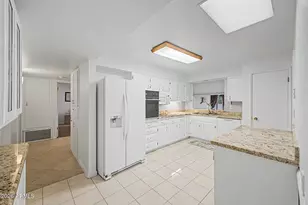 9914 W Bright Angel Cir, Sun City, AZ 85351 - Photo 4
