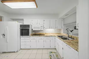 9914 W Bright Angel Cir, Sun City, AZ 85351 - Photo 4