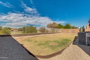42376 W Chisholm Dr, Maricopa, AZ 85138 - Photo 12