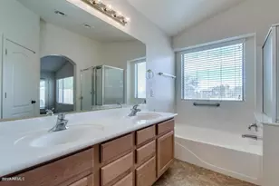 42376 W Chisholm Dr, Maricopa, AZ 85138 - Photo 16