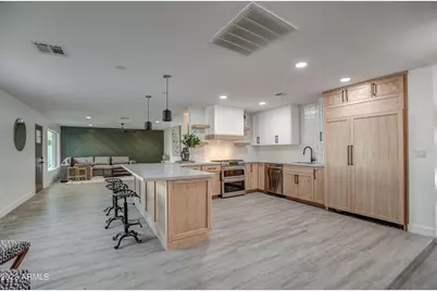 8349 E Columbus Avenue, Scottsdale, AZ 85251 - Photo 2