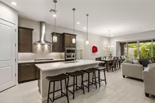 6610 E Marisa Ln, Phoenix, AZ 85054 - Photo 8