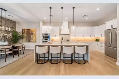 3810 E Clarendon Avenue, Phoenix, AZ 85018 - Photo 2