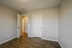6427 W Silver Sage Ln, Phoenix, AZ 85083 - Photo 14