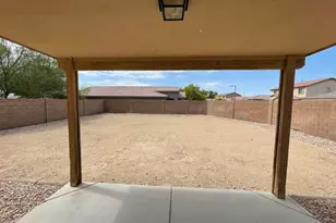 25881 W North Star Pl, Buckeye, AZ 85326 - Photo 20