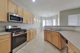 7251 W Paradise Ln, Peoria, AZ 85382 - Photo 6