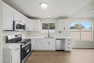 906 E Escuda Drive, Phoenix, AZ 85024 - Photo 14