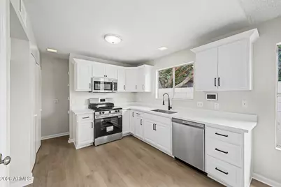 906 E Escuda Drive, Phoenix, AZ 85024 - Photo 2