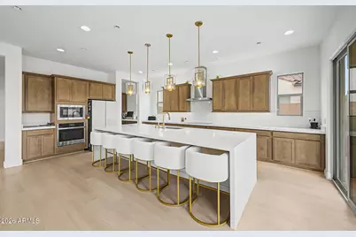 5844 W Mauna Loa Lane, Glendale, AZ 85306 - Photo 2