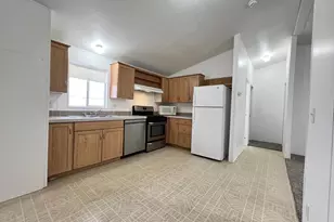 7826 E Juanita Ave, Mesa, AZ 85209 - Photo 10