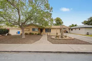 2410 North 39th Pl, Phoenix, AZ 85008 - Photo 1