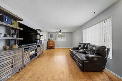2410 N 39th Place, Phoenix, AZ 85008 - Photo 18