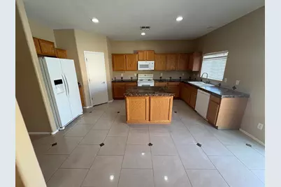 17272 W Marshall Lane, Surprise, AZ 85388 - Photo 4