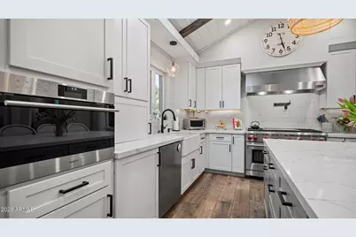 3244 E Weldon Avenue, Phoenix, AZ 85018 - Photo 28