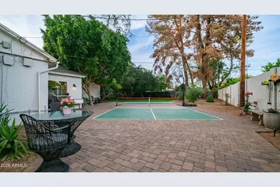 3244 E Weldon Avenue, Phoenix, AZ 85018 - Photo 14