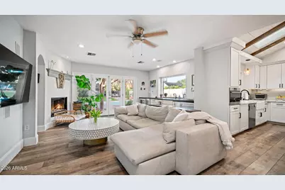 3244 E Weldon Avenue, Phoenix, AZ 85018 - Photo 32