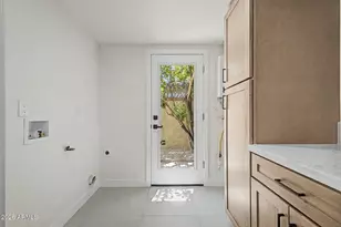 6542 N 7th Ave, Phoenix, AZ 85013 - Photo 10