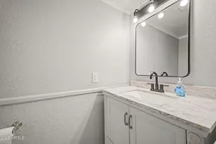 1927 E Duke Dr, Tempe, AZ 85283 - Photo 14