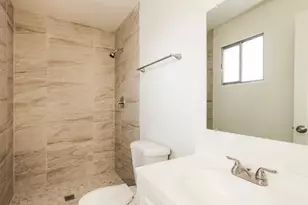 4512 N 81st Dr, Phoenix, AZ 85033 - Photo 6